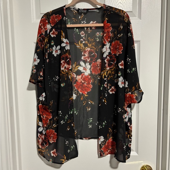 BloomChic Tops - Black Floral Sheer Kimono Cardigan